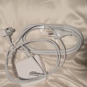 White Power Adapter with Cable for apple computer